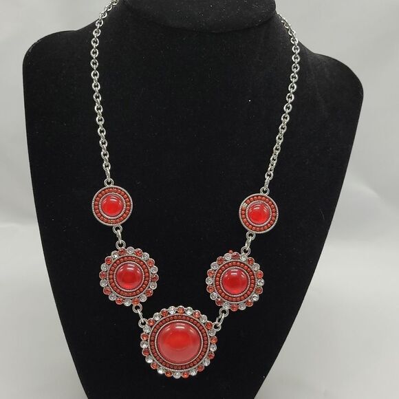 🔹️NWT Charming Charlie Red & Silver Necklace & Earring Set - Picture 3 of 7